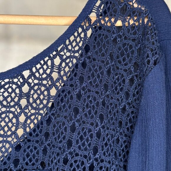 SALE 2/25 Abercrombie & Fitch Boho Style 3/4 Length Sleeve Top, Navy Size Small - Picture 4 of 12